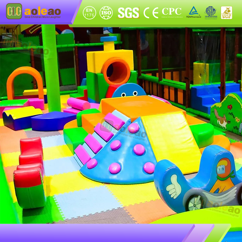 Family Dining Indoor Play Centre Equipment with Slide Routes | Aoleao – Kuva 4