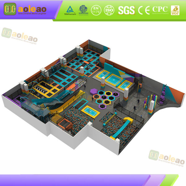 Utrustning till Orange Trampoline Park med rutschkanor och skumgrop
